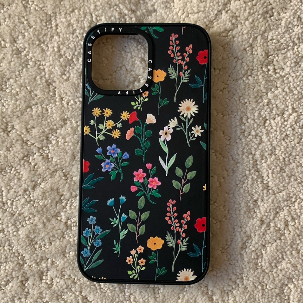 Casetify Floral iPhone Case 15 Pro